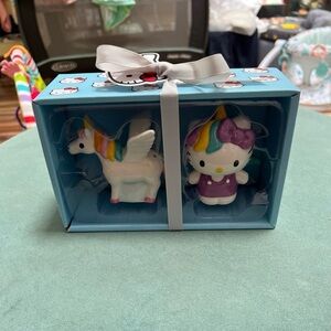 SANRIO HELLO KITTY UNICORN RAINBOW SALT AND PEPPER SHAKER SET NEW NIB